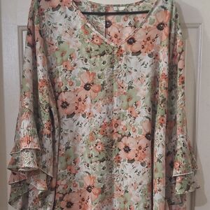 Cato Floral V-Neck Blouse with Ruffle Sleeves